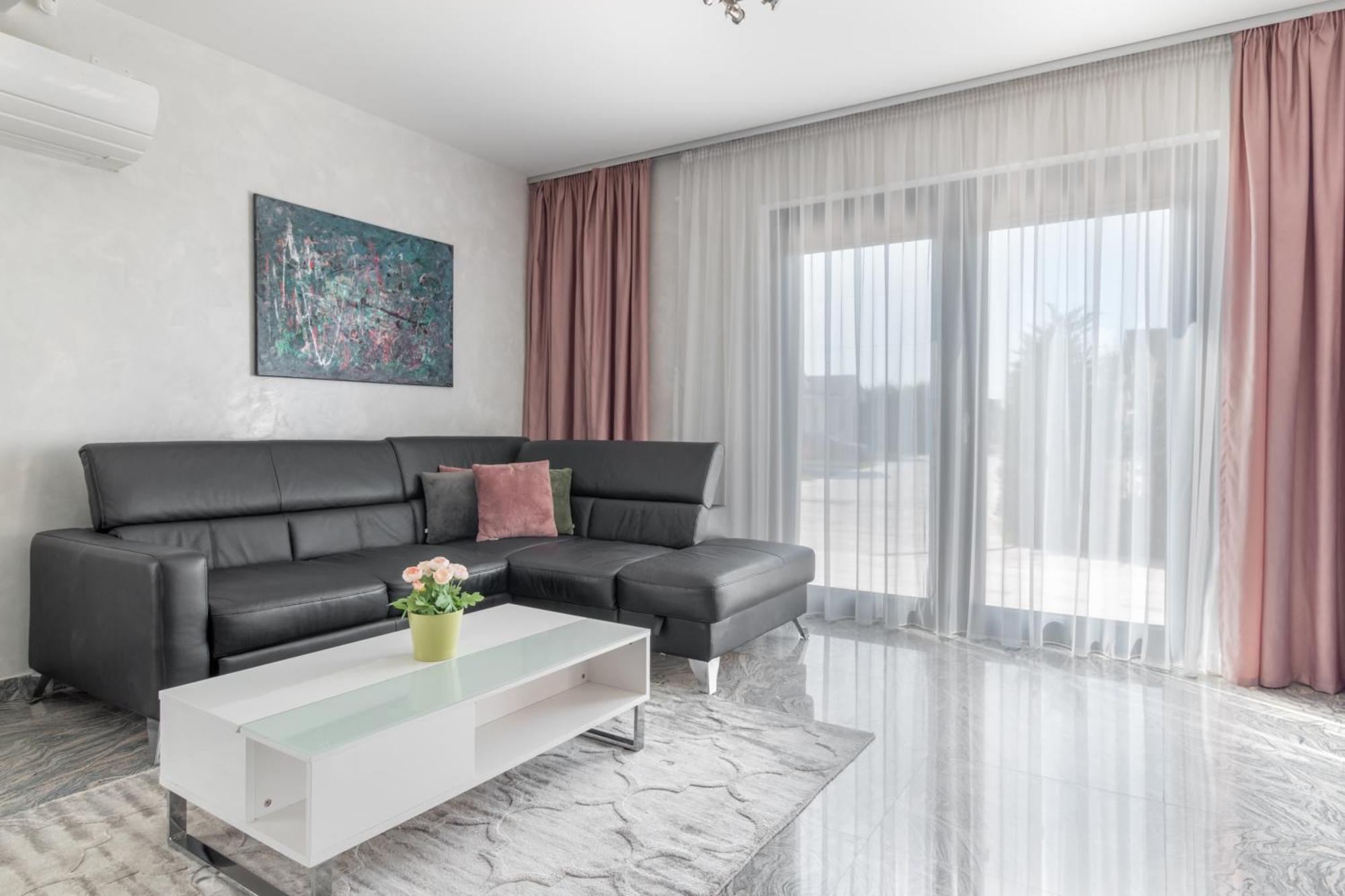 Apartmán Casa Fischer Ciheiu Exteriér fotografie